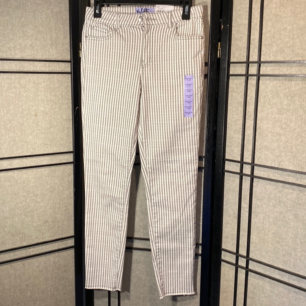 Vylette grey striped denim jeans size 9/29 NWT!! - Picture 1 of 10